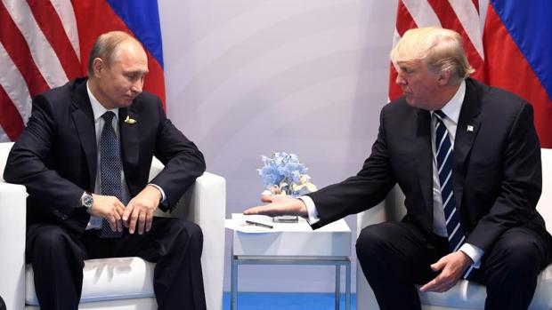 Trump dice que la relación con Rusia está «peor que nunca» a horas de reunirse con Putin