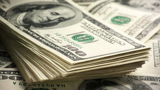 El Gobierno de Venezuela deroga la ley que prohibía la compra y venta legal de divisas