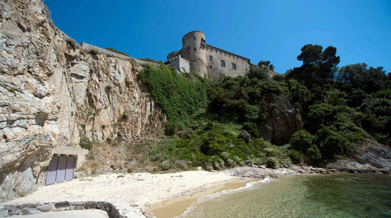 Vista del fuerte de Brégançon
