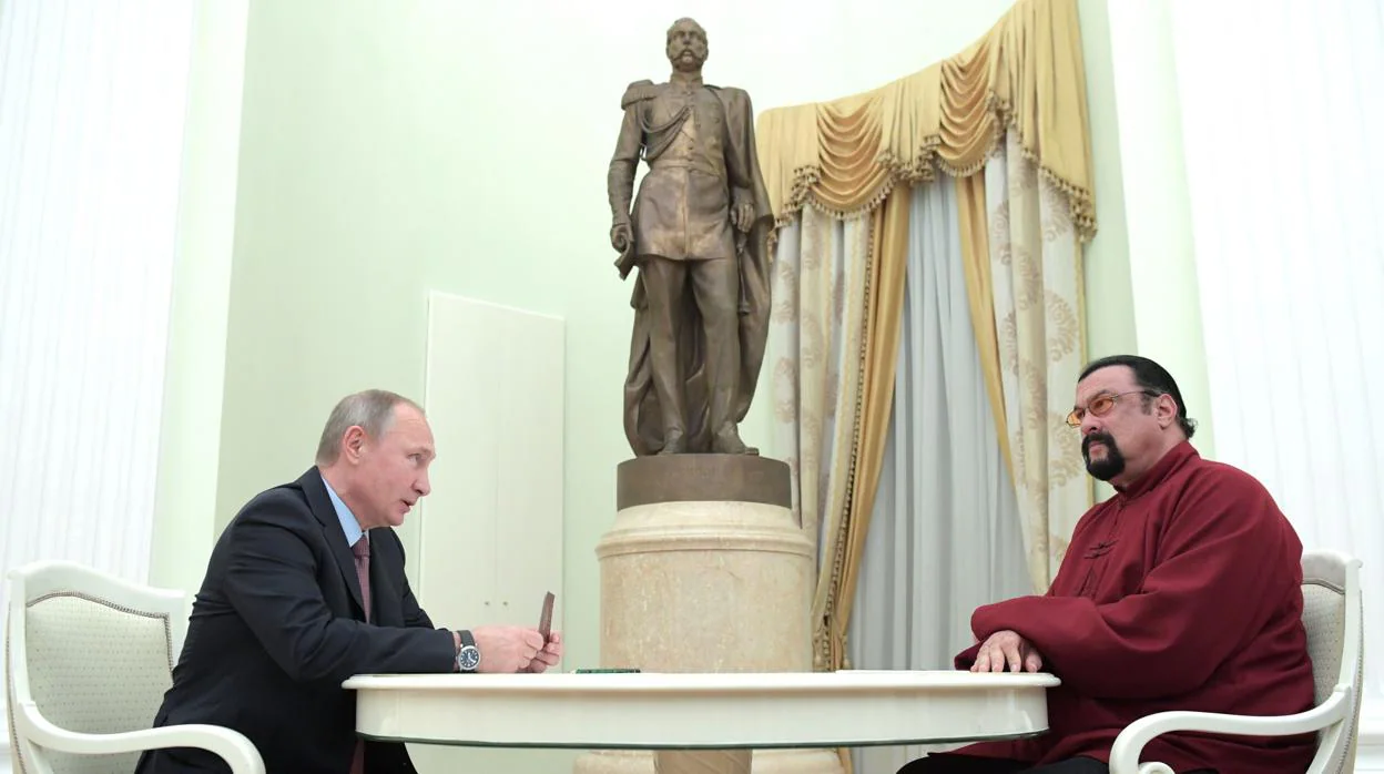 Putin elige a Steven Seagal como su enviado para mejorar las relaciones con EE.UU.