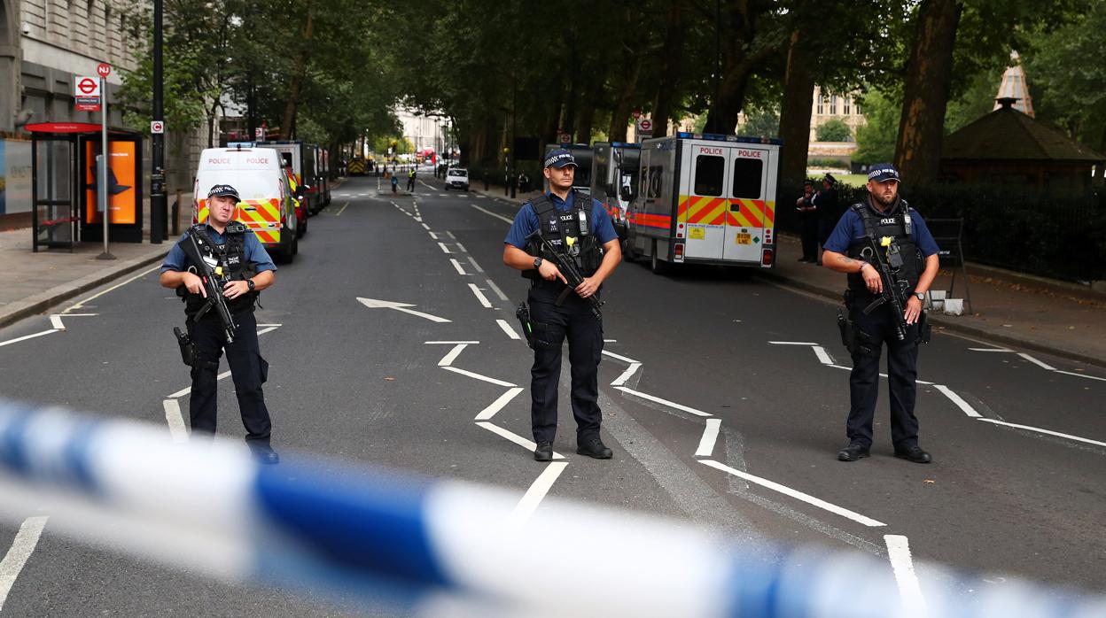 Tres heridos en un tiroteo en una boca de Metro de Londres