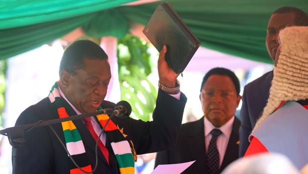 Emmerson Mnangagwa, investido presidente de Zimbabue