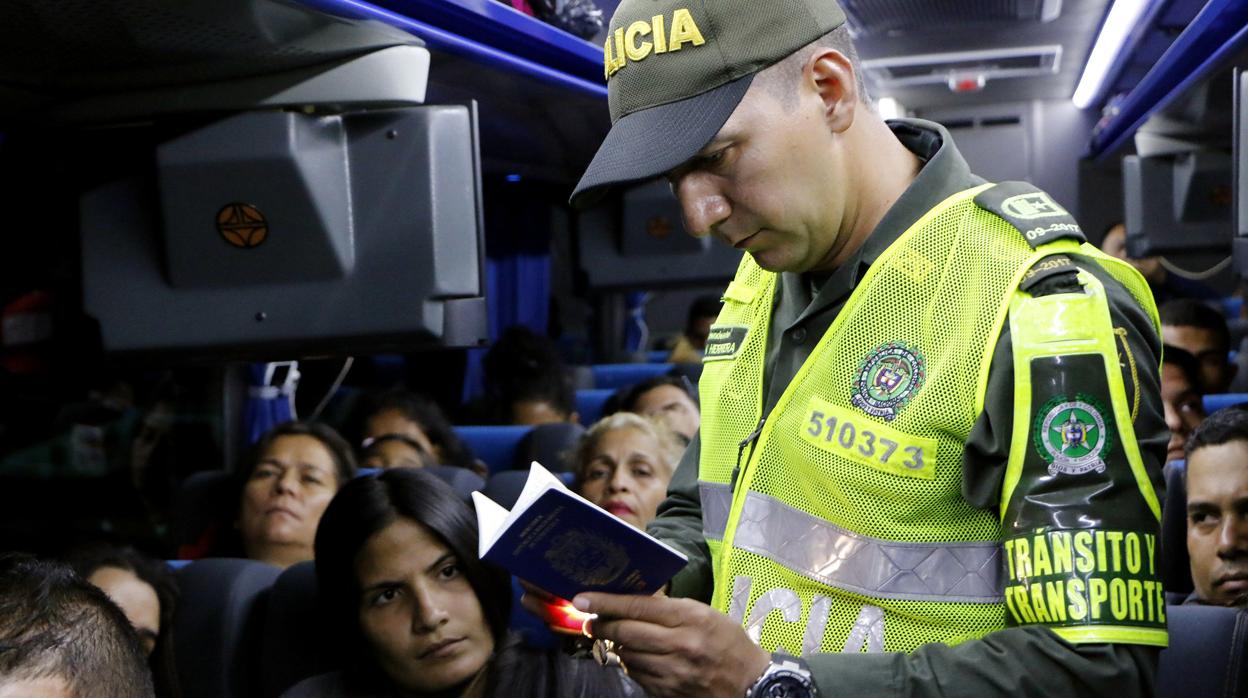 Control policial a ciudadanos venezolanos en Cúcuta (Colombia)