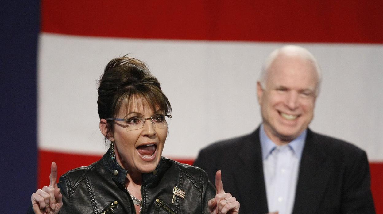 Sarah Palin junto a McCain