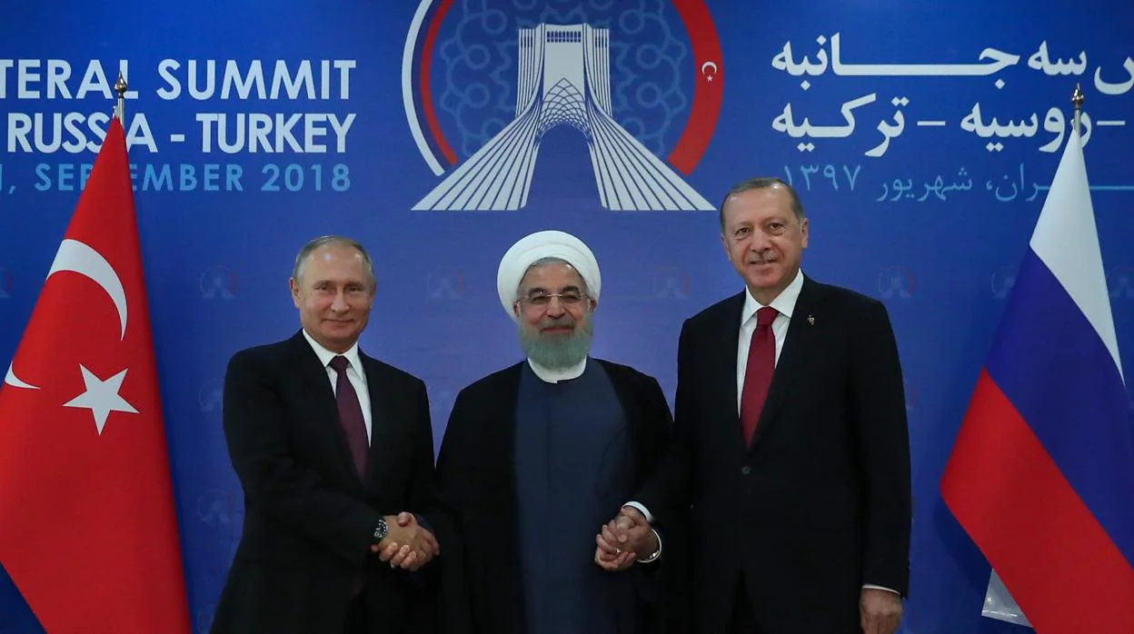 Los mandatarios de Rusia, Irán y Turquía, durante su reunión en Teherán para hablar sobre Siria
