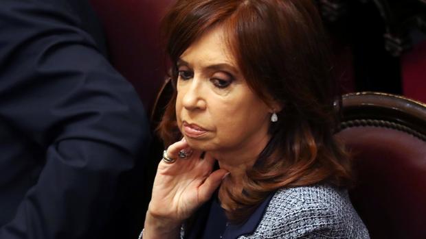 El juez procesa y pide prisión preventiva para Cristina Kirchner por soborno