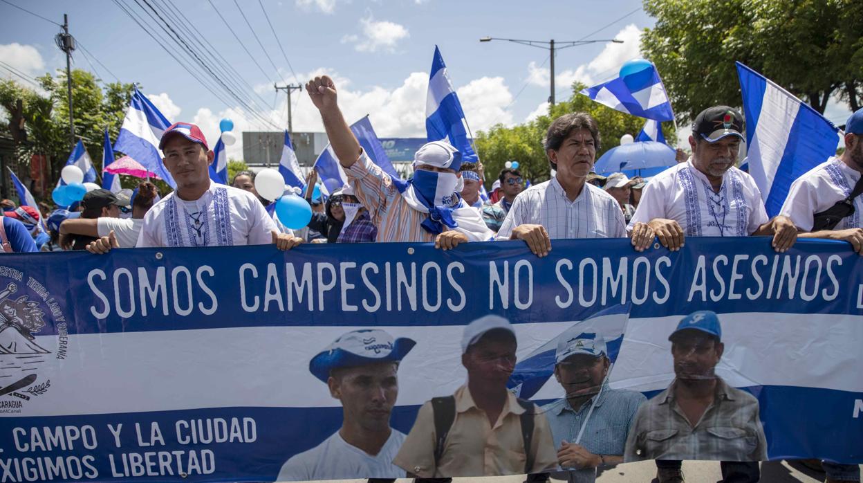 Miles de nicaragüenses volvieron a las calles para participar en la marcha denominada «Rescatando La Patria»