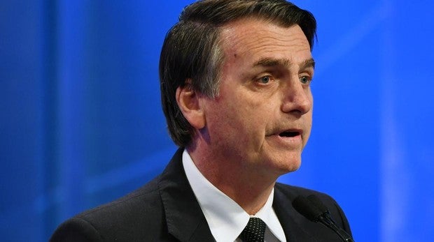 Bolsonaro toma ventaja y busca elección en primera vuelta