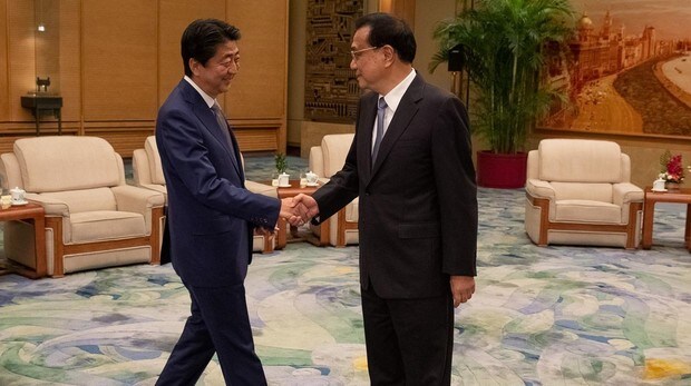 China deja atrás su enemistad con Japón por la guerra comercial con Trump