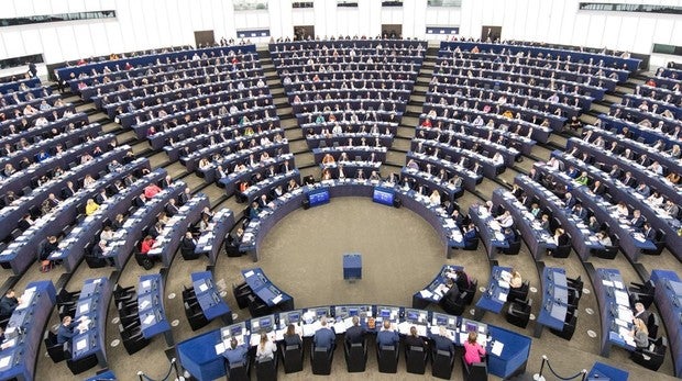 El Parlamento Europeo pide un embargo de armas a Arabia Saudí