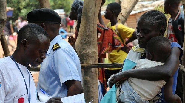 Unos 80.000 niños congoleños repatriados desde Angola, en riesgo humanitario