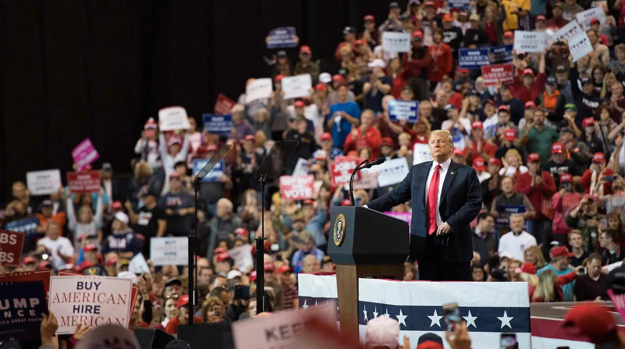 El presidente de los Estados Unidos, Donald Trump, habla en el mitin en Cleveland