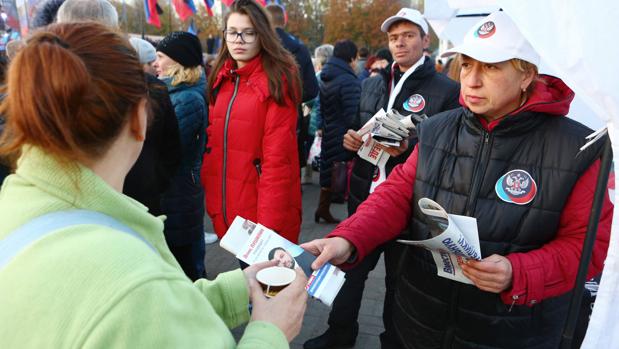 Polémicas elecciones en las regiones separatistas del este de Ucrania
