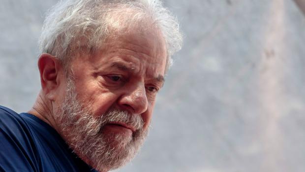 Lula da Silva deja su celda por primera vez para un nuevo interrogatorio