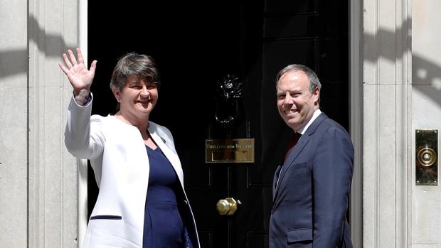 La líder del DUP, socio de May, deja claro que su partido no apoyará el acuerdo del Brexit