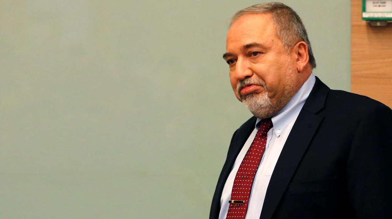 Dimite el ministro israelí de Defensa, Avigdor Lieberman, tras la tregua en Gaza