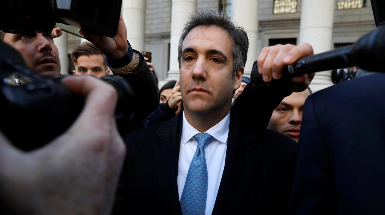 Michael Cohen a su salida de un juzgado federal en Manhattan