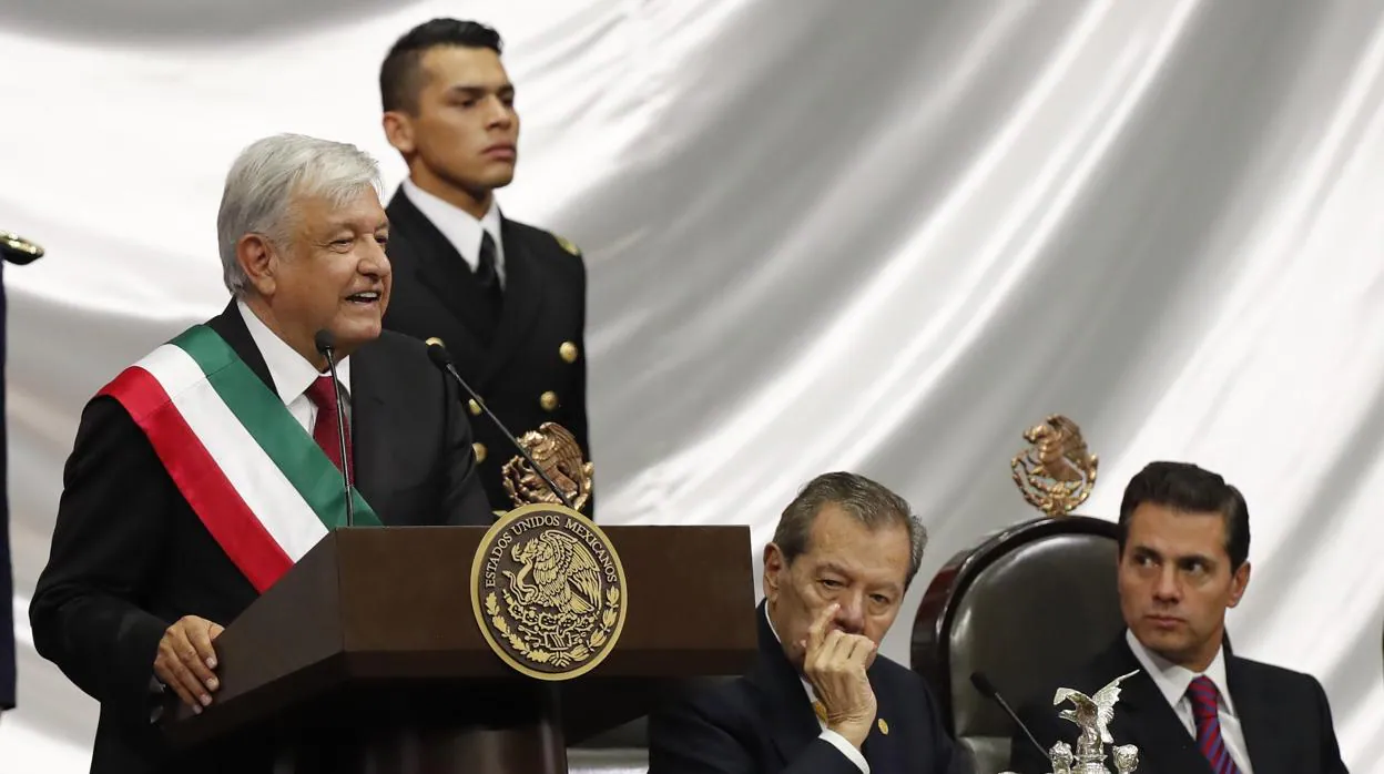 El nuevo presidente de México, Andrés Manuel López Obrador, habla durante su investidura