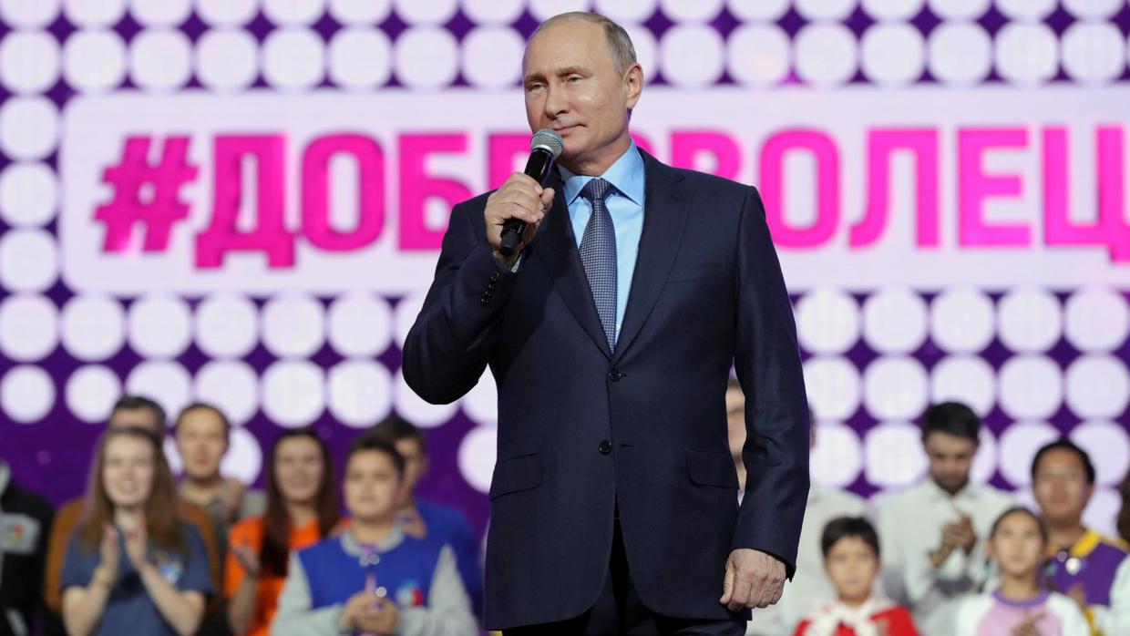 Vladímir Putin interviene este miércoles en un foro internacional de voluntarios en Moscú