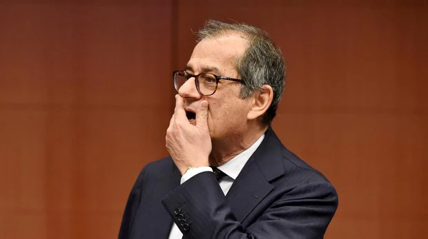 El ministro de Economía italiano, cada vez más aislado, podría dimitir