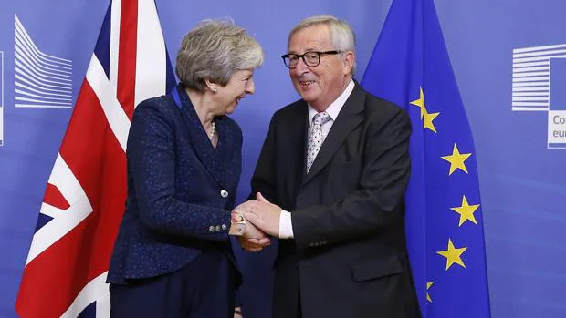 La UE estudia un anexo como el de Gibraltar para ayudar a Londres con el acuerdo del Brexit