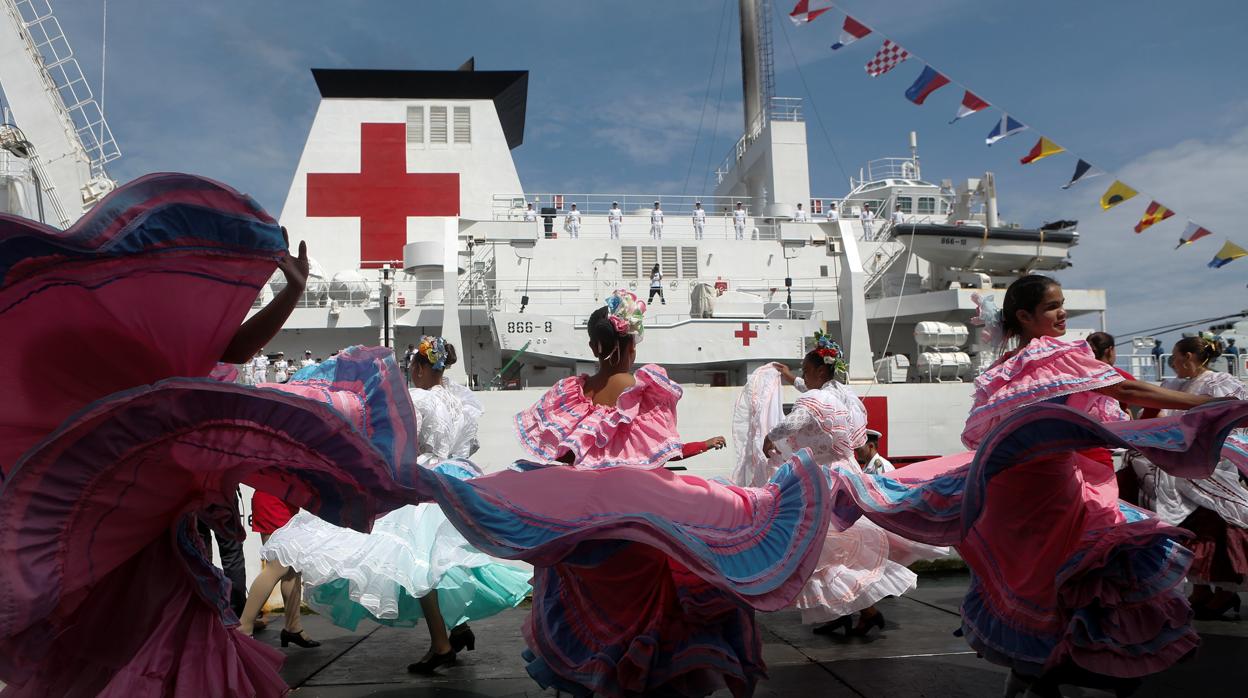 Un buque hospital chino llega al puerto La Guaira en Venezuela