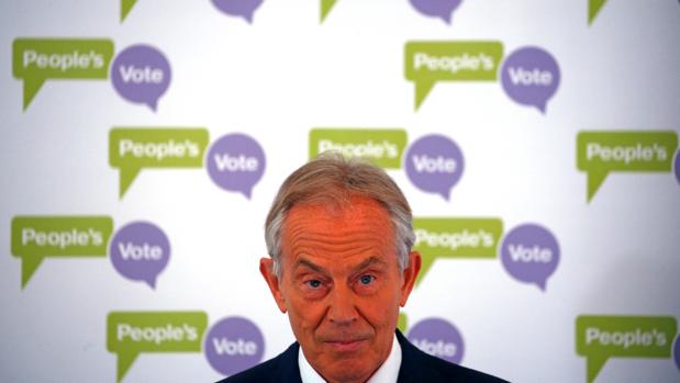 May reprocha a Blair que apueste por un segundo referéndum sobre el Brexit