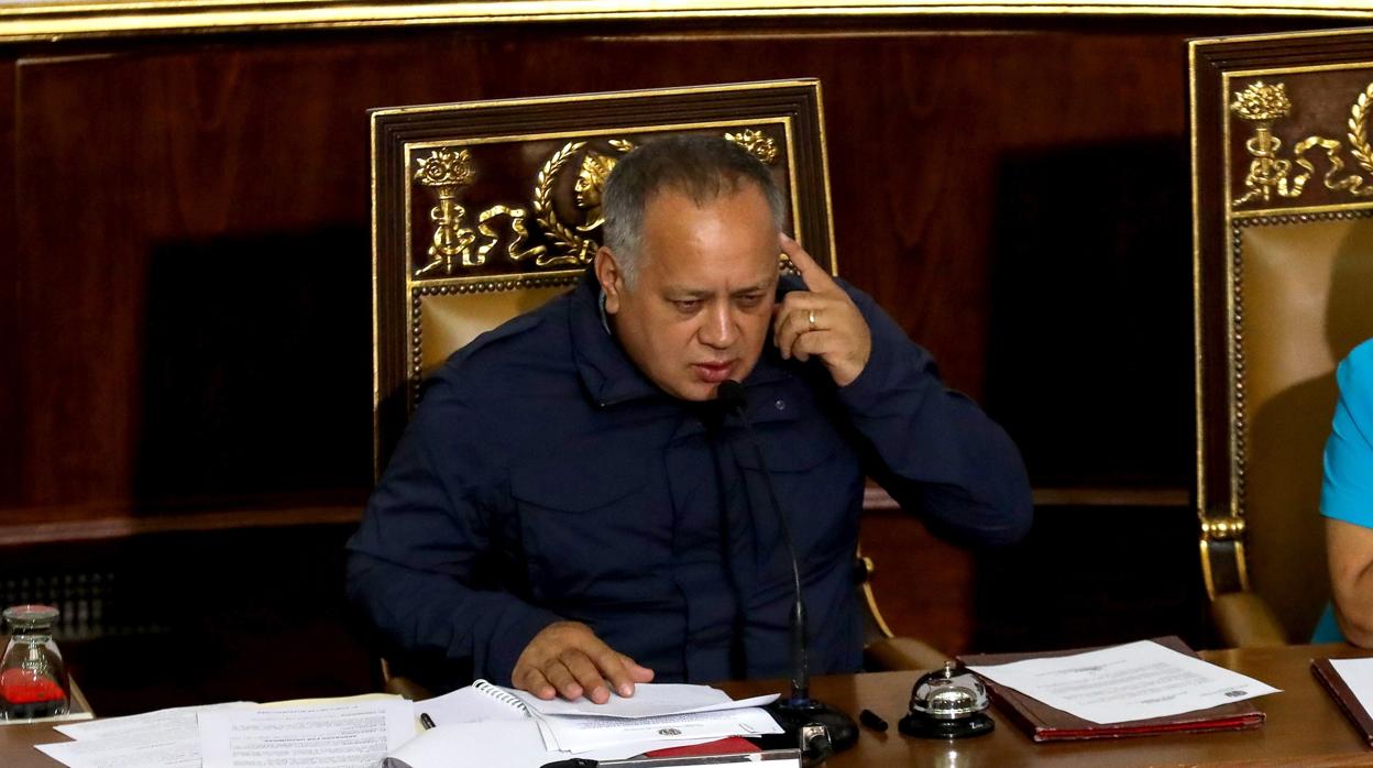 El presidente de la oficialista Asamblea Constituyente de Venezuela (ANC), Diosdado Cabello, dirige una sesión hoy, en Caracas (Venezuela)