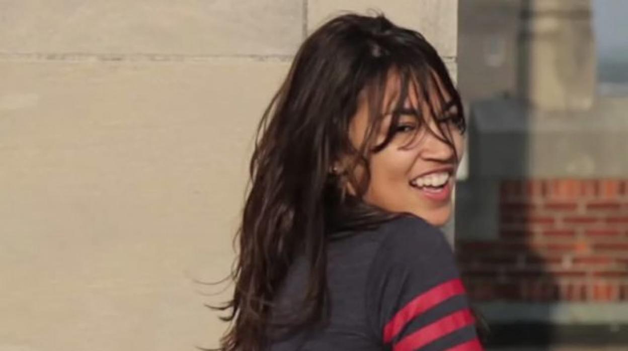 Alexandria Ocasio-Cortez, en el vídeo universitario donde se marca un baile