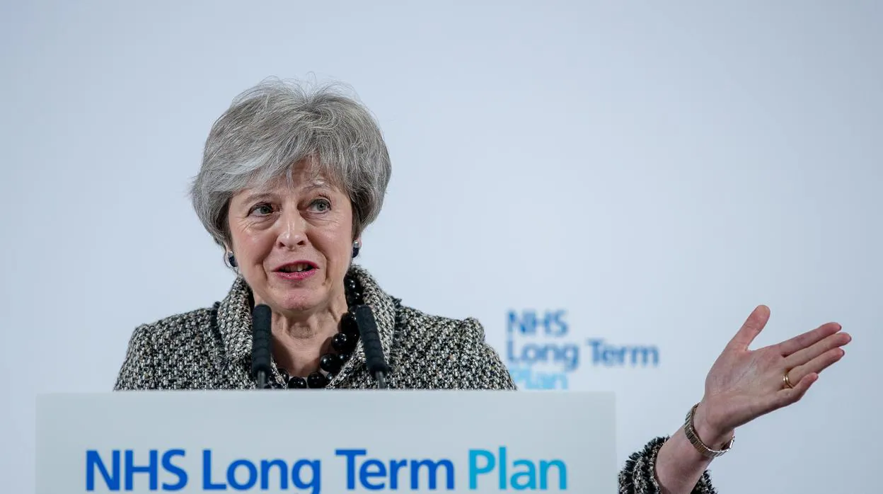 Theresa May avisó el domingo de que un voto tnegativo sobre el Brexit dejaría a Reino Unido en «tierra ignota»
