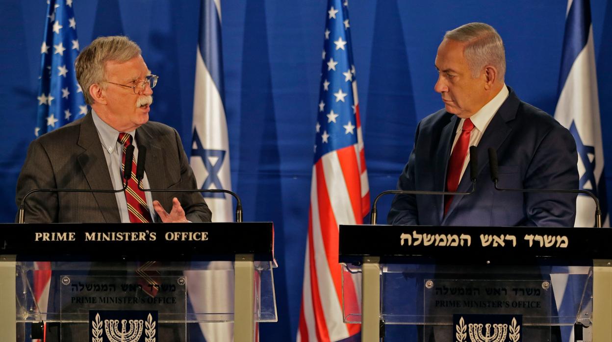 El asesor de seguridad nacional de Estados Unidos, John Bolton y el primer ministro israelí, Benjamin Netanyahu, en Jerusalén