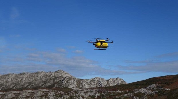 El aeropuerto londinense de Heathrow reanuda su actividad tras la aparición de más drones