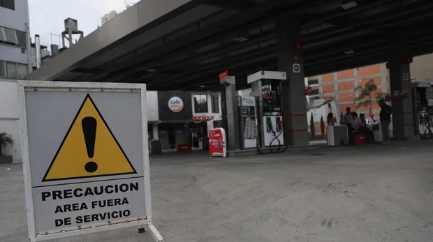 Desesperación en México: ciudadanos saquean oleoductos de Pemex ante la escasez de gasolina