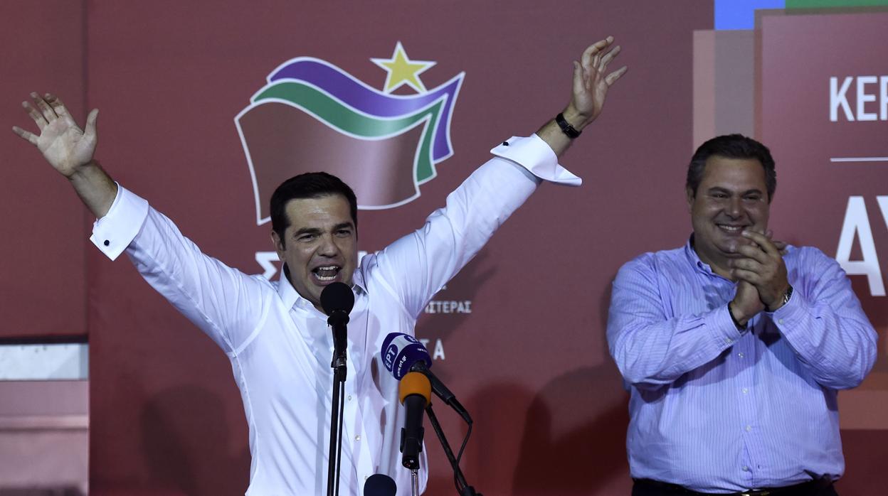 Tsipras y Kamenos, en 2015