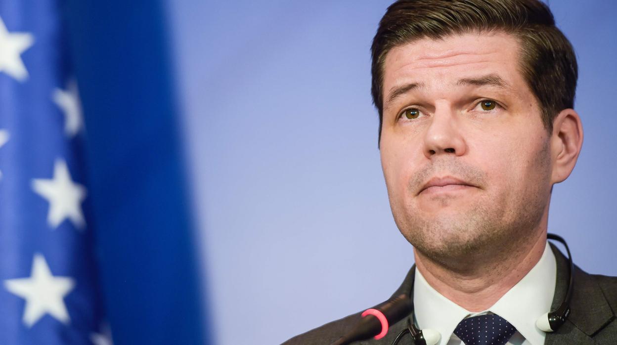 A. Wess Mitchell comunicó al Gobierno su renuncia en una carta fechada el 4 de enero