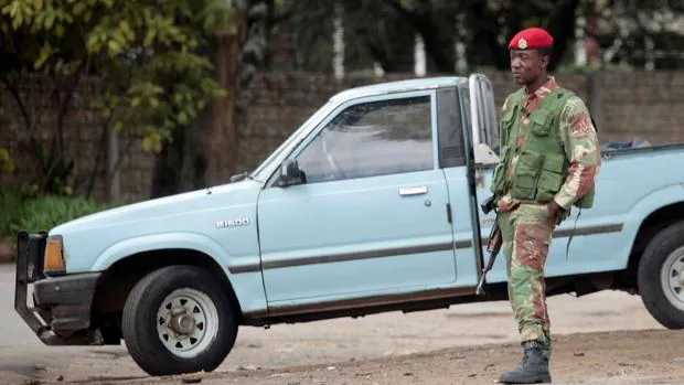 Los soldados de Zimbabue, acusados de «torturas sistemáticas»