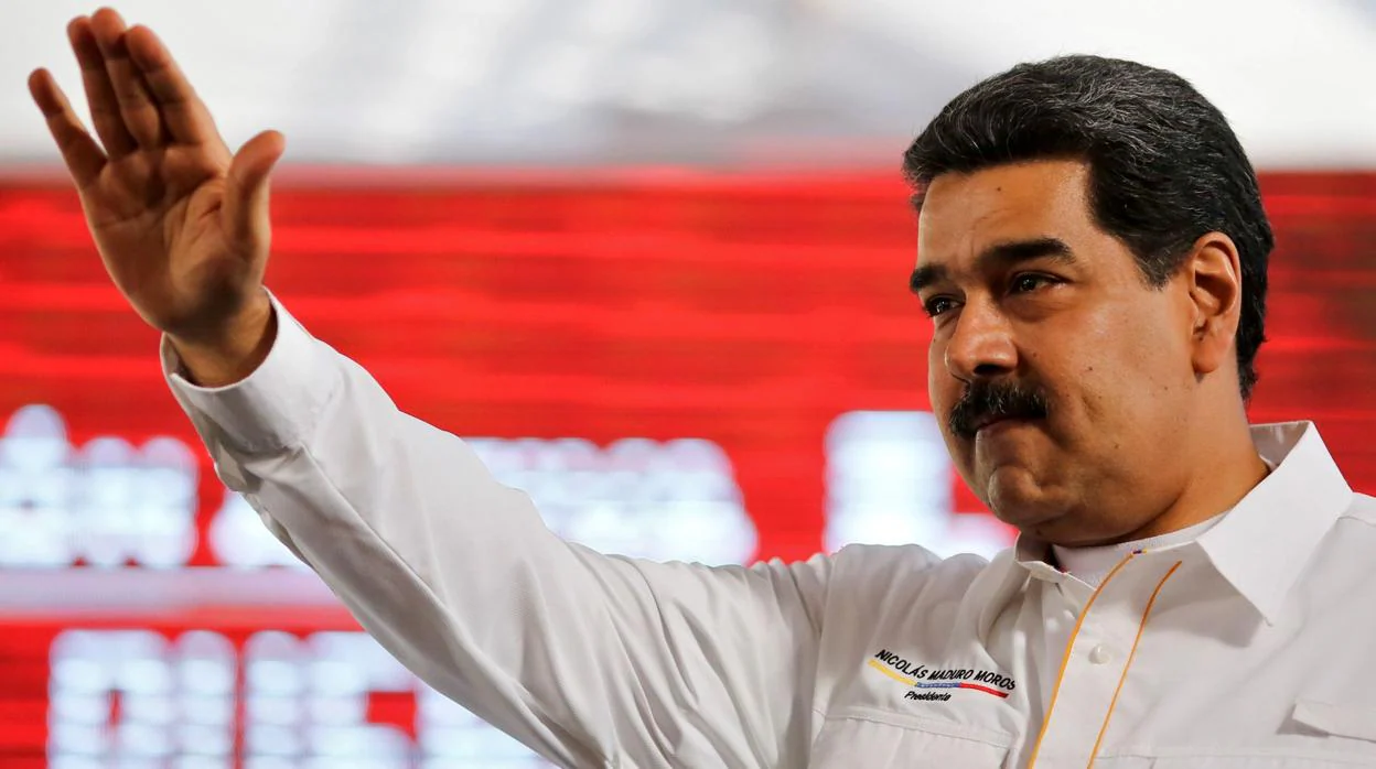 Maduro cierra el espacio aéreo de Venezuela para impedir que llegue la ayuda humanitaria