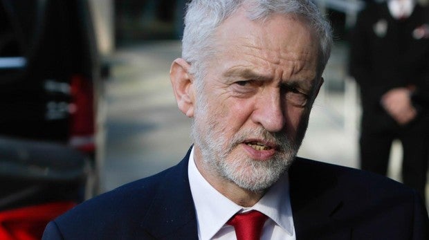 Corbyn defiende en Bruselas su plan para un Brexit blando