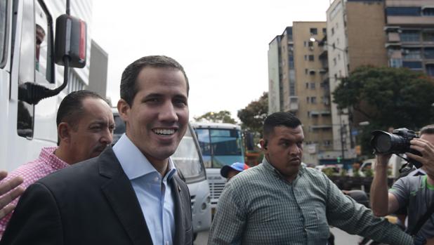 Guaidó llega a la frontera de Venezuela con Colombia en un clima de tensión