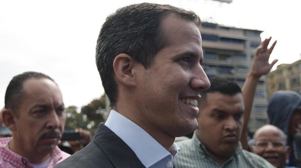 Guaidó denuncia un fraude masivo a los exiliados