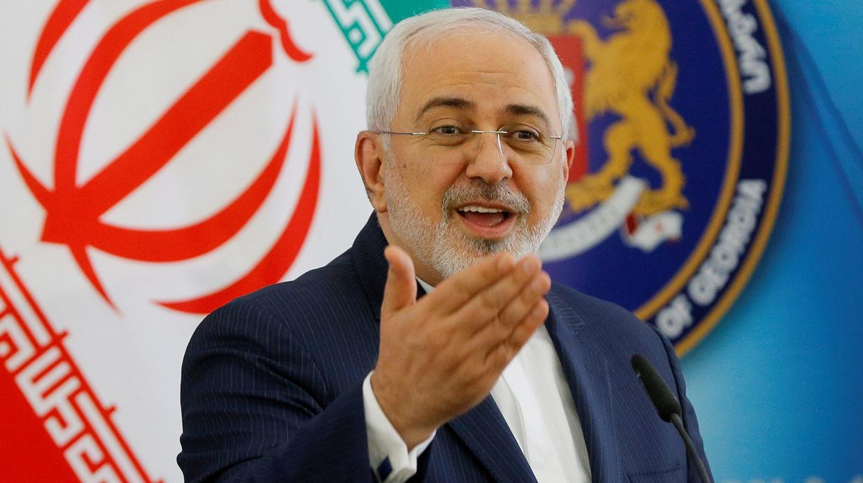 El ministro de Relaciones Exteriores iraní, Mohammad Javad Zarif, durante una conferencia de prensa en Tbilisi