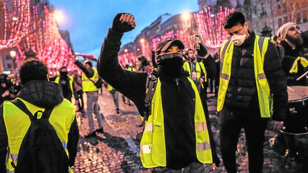 Macron quiere acabar con un modelo que permite a los parados cobrar más que por trabajar