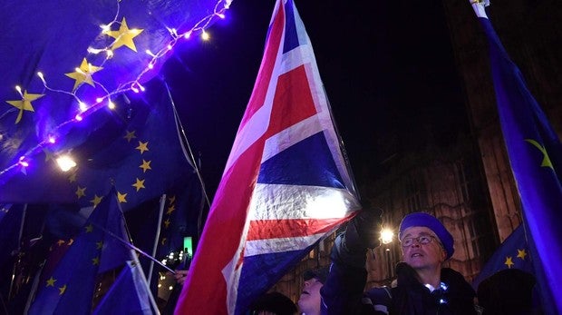 ¿Qué pasa con el Brexit tras la derrota de May?