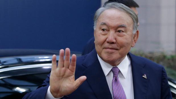 Nazarbayev dimite por sorpresa como presidente de Kazajstán tras tres décadas en el poder