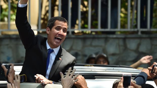 Guaidó asegura que los militares rusos hacen el mantenimiento de equipos comprados por Chávez