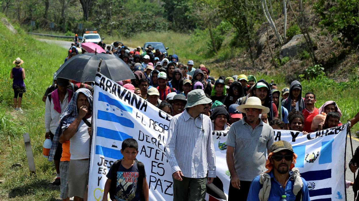 Inmigrantes centroamericanos y cubanos, en el estado de Chiapas (México) camino de EE.UU.