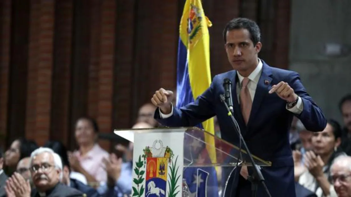Guaidó, durante una reunión con la plataforma opositora Frente Amplio Venezuela Libre
