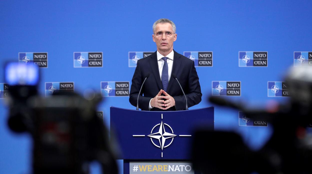 El secretario general de la OTAN, Jens Stoltenberg, ofrece una rueda de prensa este lunes en Bruselas