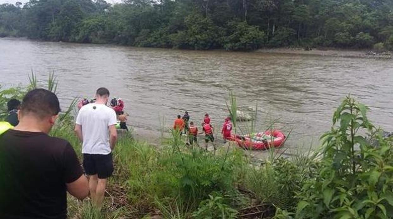 Un momento de la búsqueda por vía fluvial