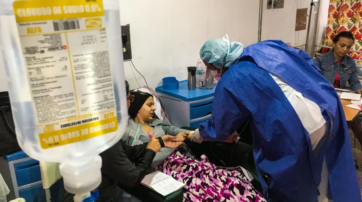 Una paciente recibe asistencia en el hospital infantil Dr. JM de los Rios, de Caracas, en una imagen de archivo